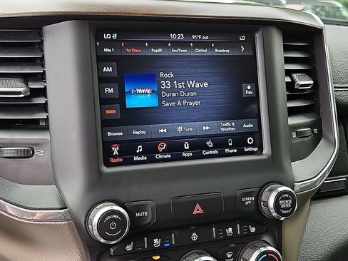 Used 2021 RAM 1500 Laramie AWD/4WD image 17