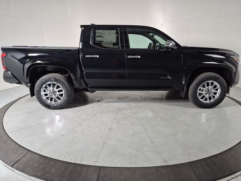 New 2026 Toyota Tacoma SR5 AWD/4WD image 5