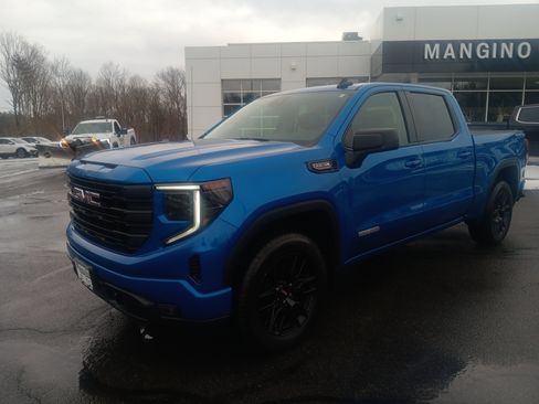 Used 2023 GMC Sierra 1500 Elevation image 2