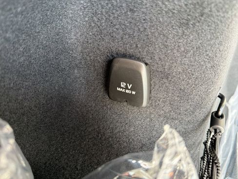 New 2026 Volvo XC60 T8 Plus w/ Protection Package Premier image 20