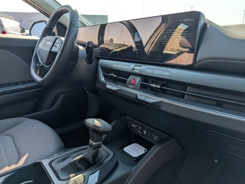 New 2025 Kia K4 EX image 26