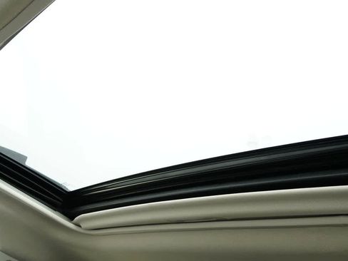 Used 2018 Subaru Outback 3.6R Limited image 30