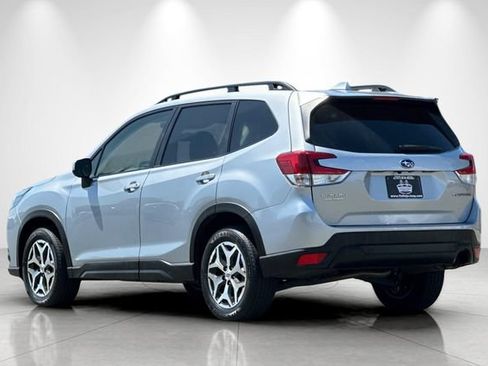 Used 2023 Subaru Forester Premium AWD/4WD image 6