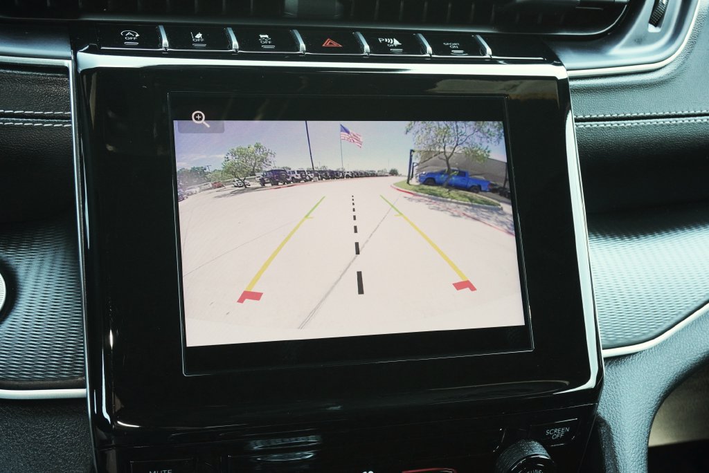 Used 2025 Jeep Grand Cherokee Laredo X AWD/4WD image 16