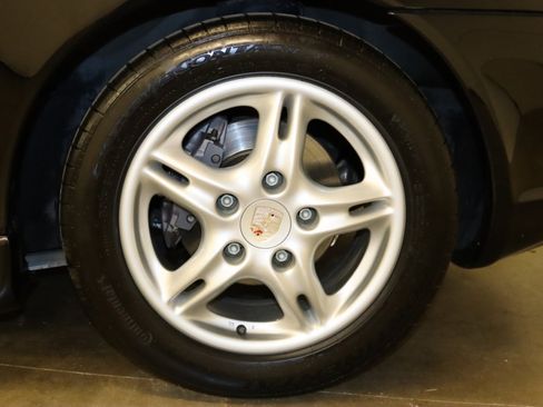 Used 2004 Porsche Boxster RWD image 32