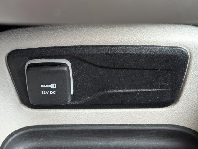 Used 2024 Chrysler Pacifica Touring-L FWD image 21