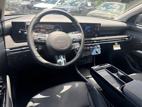 New 2025 Hyundai Tucson Limited image 14