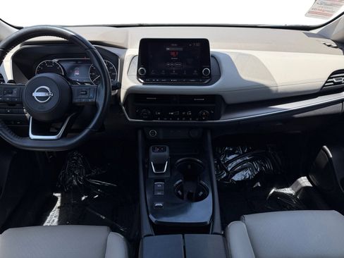 Used 2023 Nissan Rogue SV w/ SV Premium B Package image 10