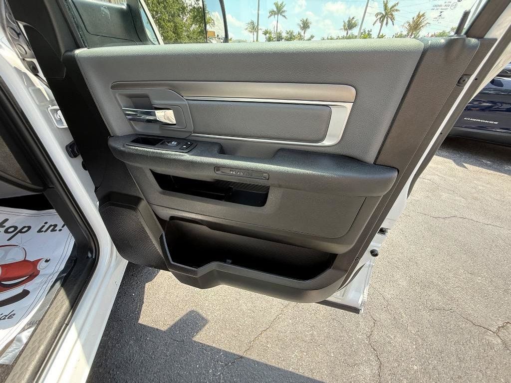 Used 2023 RAM 1500 Classic SLT w/ Trailer & Traction Group AWD/4WD image 17