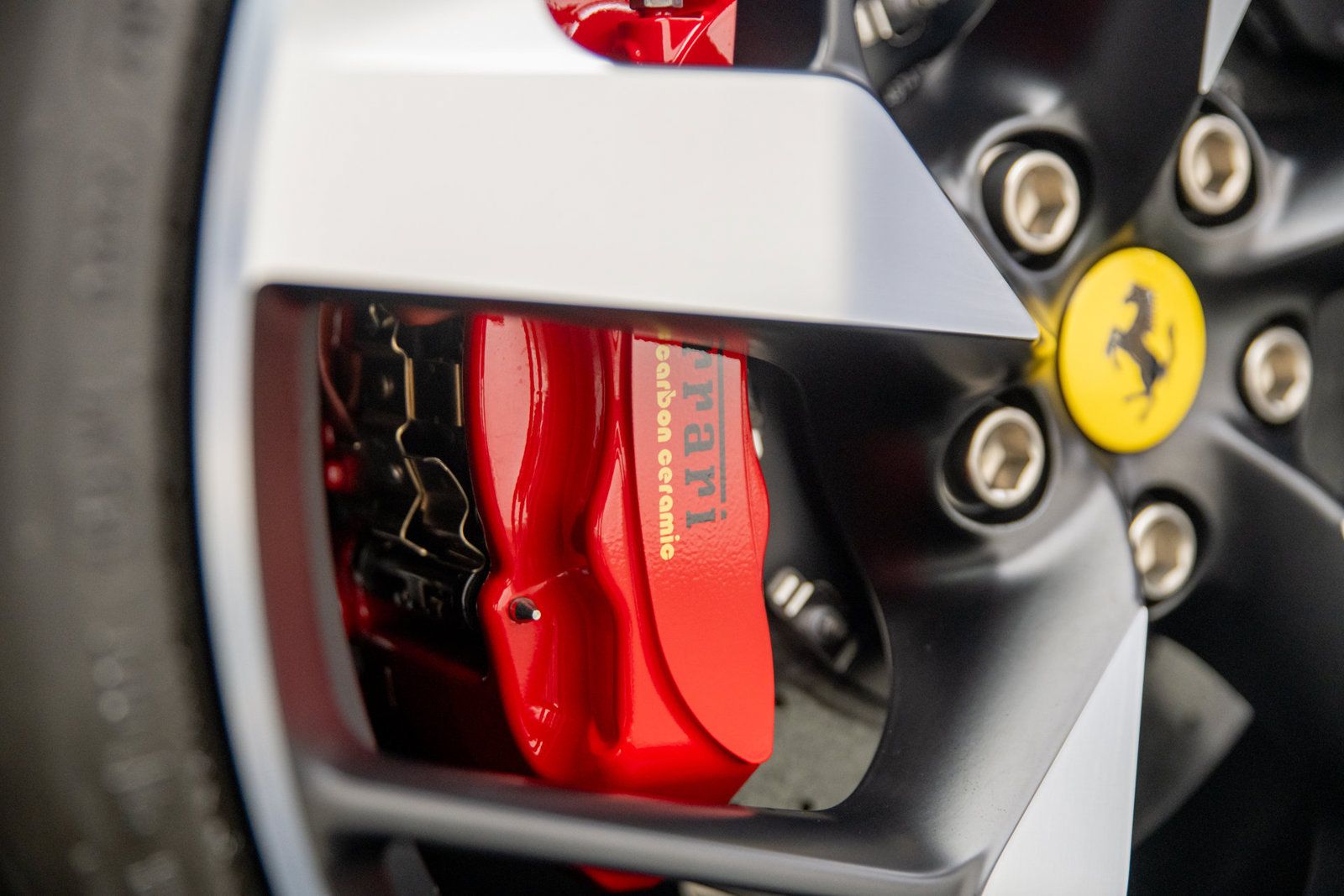 Used 2025 Ferrari 12Cilindri RWD image 31