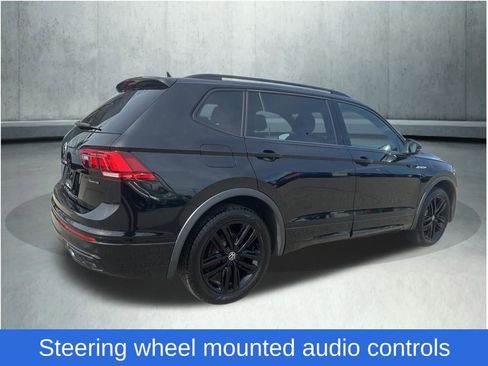 Used 2022 Volkswagen Tiguan SE R-Line image 6
