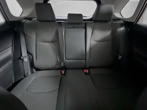 Used 2021 Toyota RAV4 XLE w/ Convenience Package FWD image 33