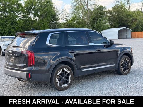Used 2025 Kia Telluride S image 4