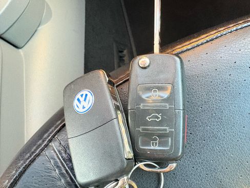 Used 2003 Volkswagen Beetle GLS image 23