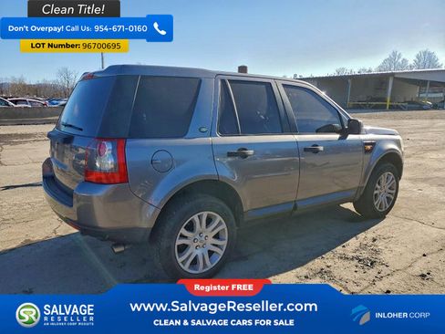 Used 2008 Land Rover LR2 SE image 2