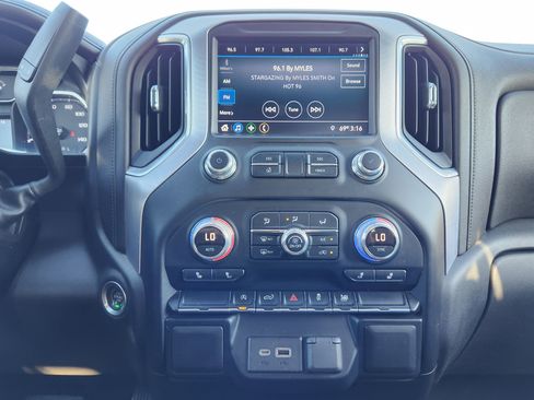 Used 2019 GMC Sierra 1500 Elevation w/ Elevation Value Package image 18