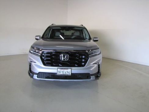 Certified 2023 Honda Pilot Elite image 2