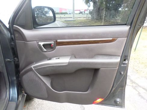 Used 2012 Hyundai Santa Fe SE image 10