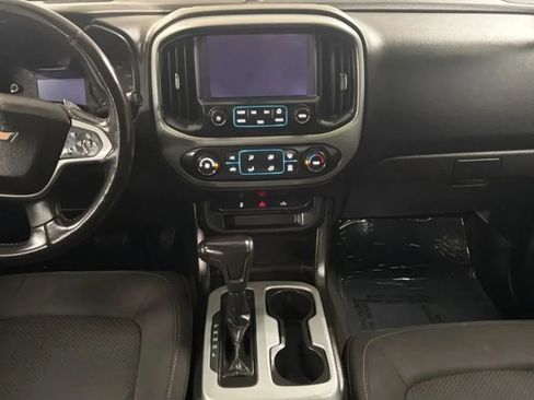 Used 2018 Chevrolet Colorado LT w/ LT Convenience Package RWD image 15
