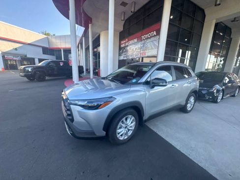 Used 2026 Toyota Corolla Cross LE FWD image 19