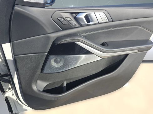 Used 2020 BMW X7 M50i image 34