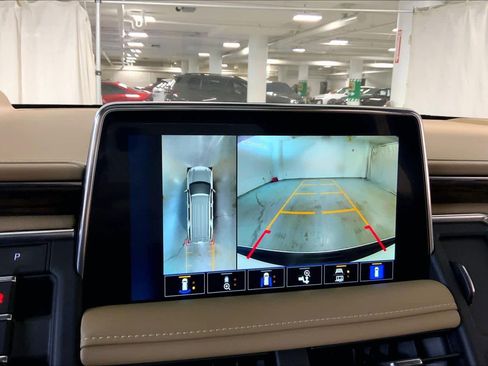 Used 2024 Chevrolet Tahoe Premier w/ Premium Package 2 image 26