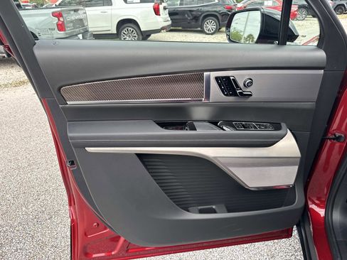 New 2026 Cadillac Vistiq Luxury AWD/4WD image 18