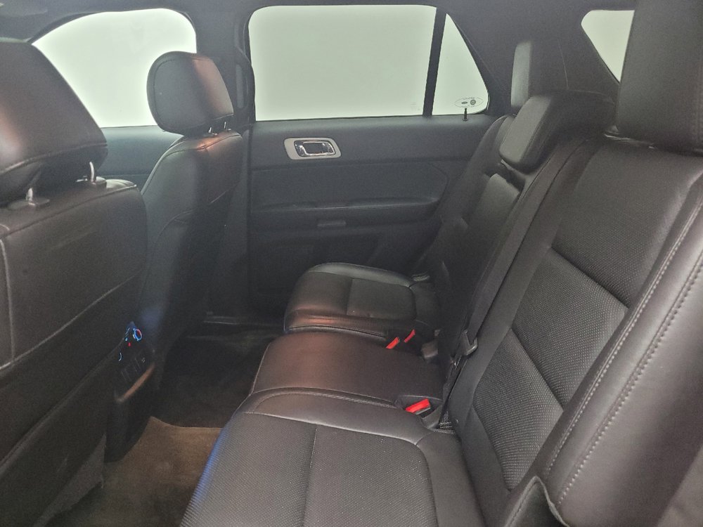 Used 2014 Ford Explorer Limited w/ Equipment Group 302A AWD/4WD image 18