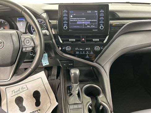 Used 2023 Toyota Camry SE FWD image 18