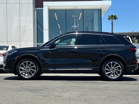 Certified 2025 Lincoln Corsair AWD w/ Equipment Group 101A image 6
