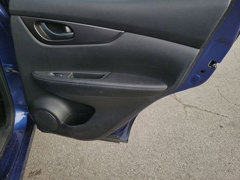 Used 2022 Nissan Rogue Sport S image 34