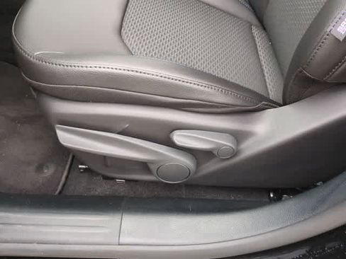 New 2026 Jeep Compass Latitude image 18