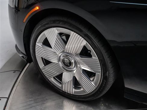 Used 2025 Rolls-Royce Spectre w/ Spectre Enhancement Package image 15