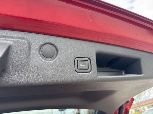 Certified 2023 Chevrolet Equinox LT image 42