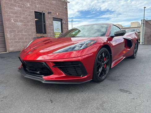 Used 2021 Chevrolet Corvette Stingray Premium Cpe w/ Z51 Performance Package RWD image 4