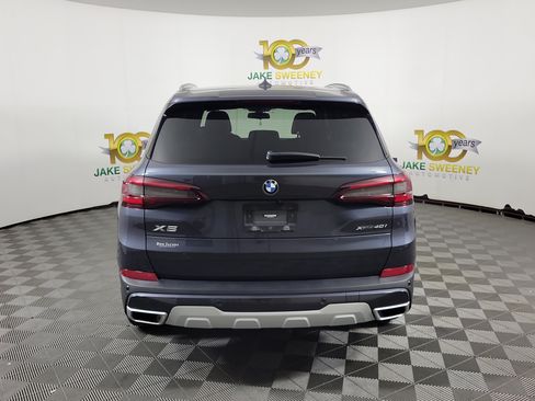 Used 2022 BMW X5 xDrive40i w/ Executive Package AWD/4WD image 3