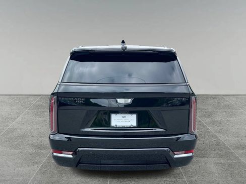 New 2026 Cadillac Escalade IQL Sport 2 w/ LPO, ONYX Package AWD/4WD image 4