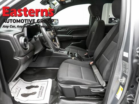 Used 2023 Chevrolet Colorado W/T RWD image 13