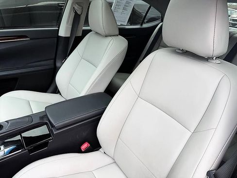 Used 2013 Lexus ES 350 w/ Premium Pkg FWD image 11