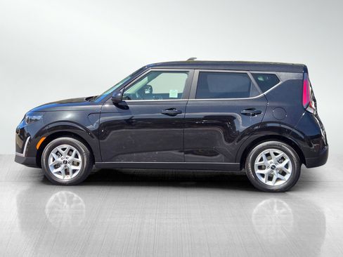 Certified 2025 Kia Soul LX FWD image 7