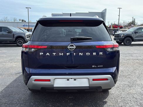 Used 2025 Nissan Pathfinder SL AWD/4WD image 20