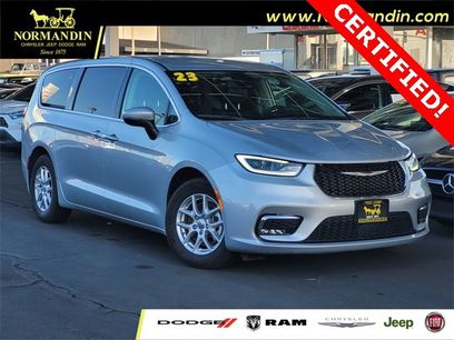 Certified 2023 Chrysler Pacifica Touring-L