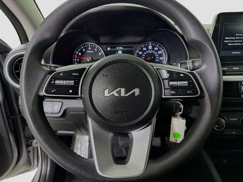 Used 2024 Kia Forte LXS FWD image 14
