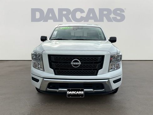 Used 2023 Nissan Titan SV image 2