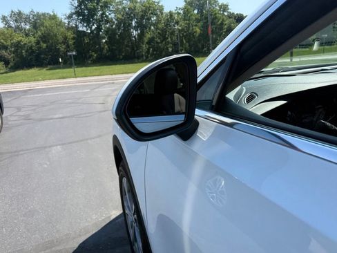 Used 2022 Buick Envision Preferred FWD image 19
