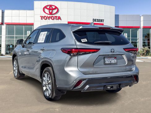 Used 2021 Toyota Highlander Limited AWD/4WD image 5