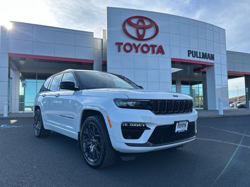 Used 2025 Jeep Grand Cherokee Summit w/ Adv Protech Group IV image 2