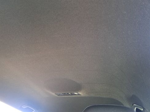 Used 2022 Volkswagen Tiguan SE R-Line image 30