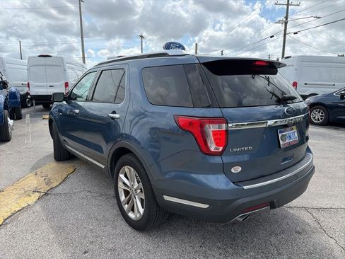 Used 2018 Ford Explorer Limited w/ Equipment Group 301A FWD image 4