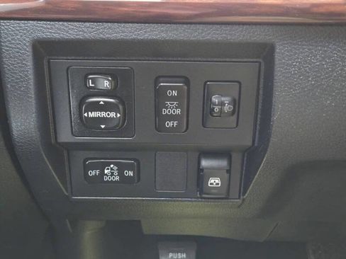 Used 2014 Toyota Tundra Limited w/ Limited Premium Package AWD/4WD image 23